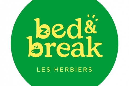 HOTEL BED & BREAK